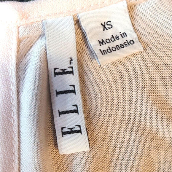 Elle Pleated Blouse - Picture 7 of 11